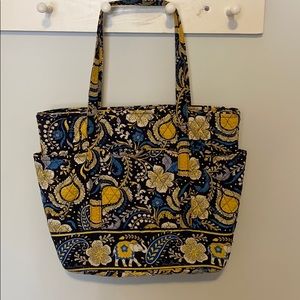 Vera tote bag